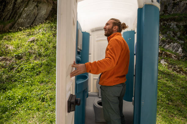 Best Portable bathroom rental  in Clay Center, KS