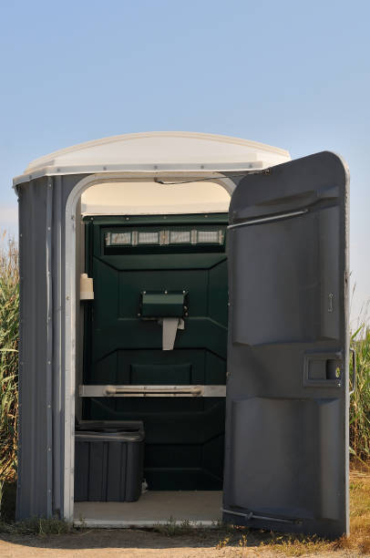 Best Construction site porta potty rental  in Clay Center, KS